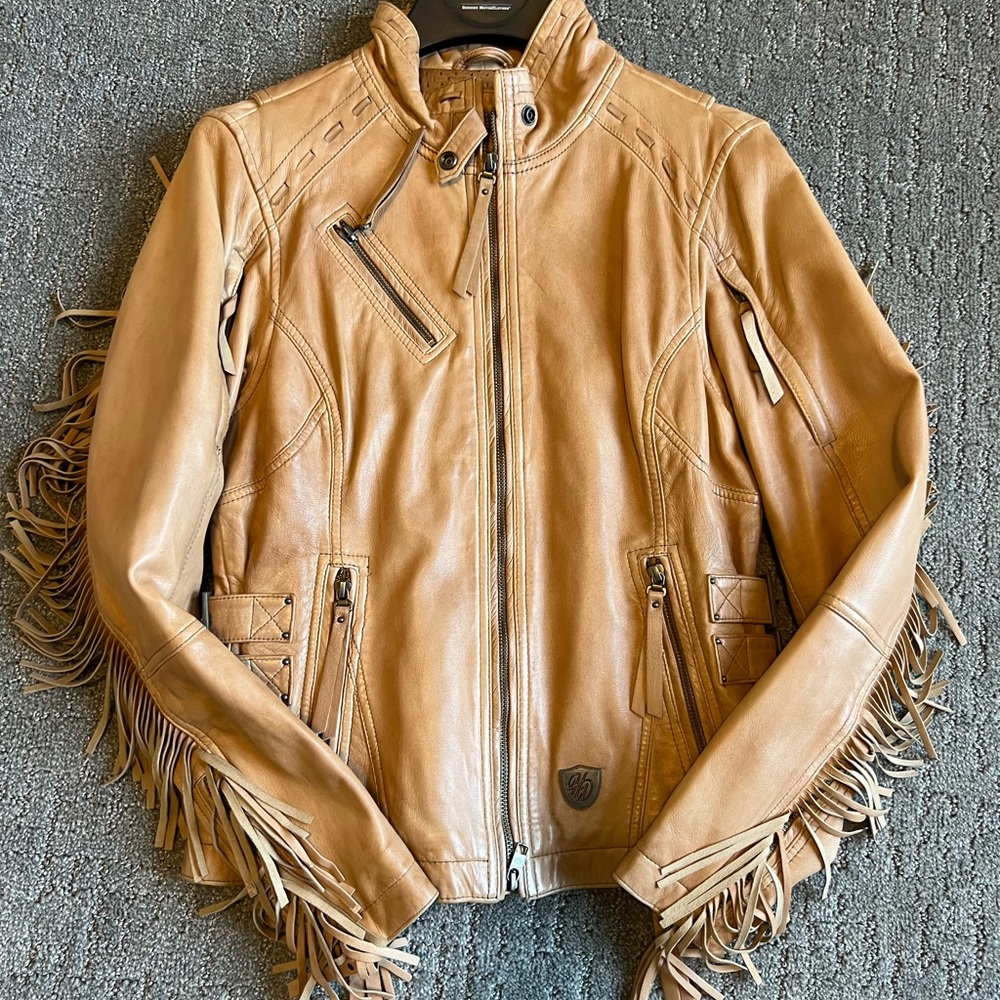 NWT ladies Harley Davidson camel fringe leather jacket size S.